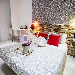 Hostal Adis